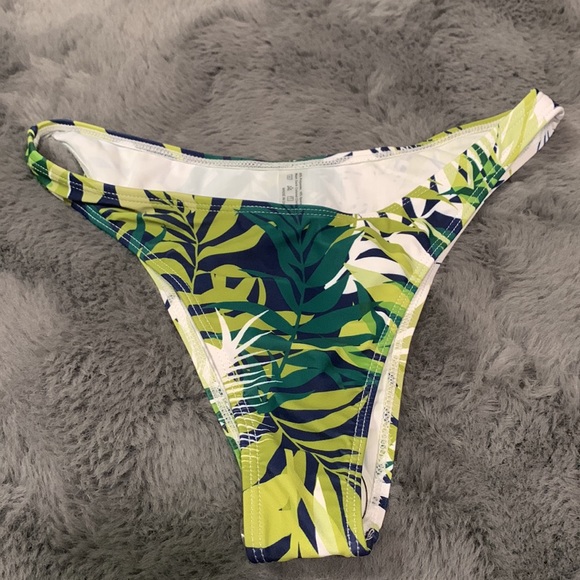 Swimming suit - Picture 4 of 7